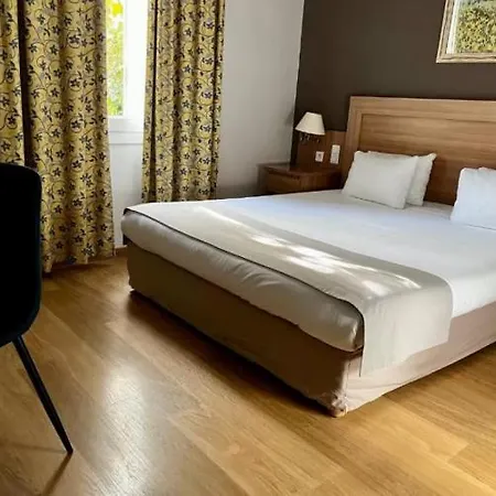 Cit'hotel Le Louvre Orange Hotel 3*