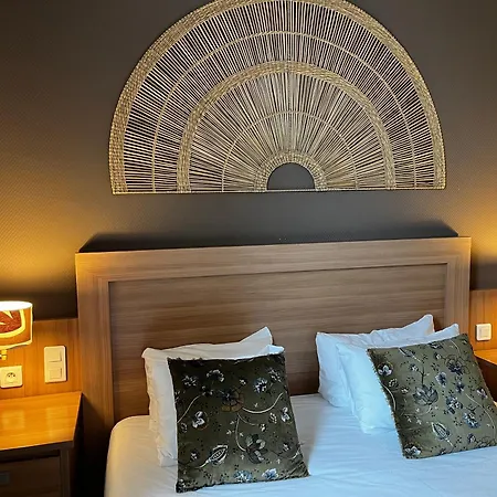 Cit'hotel Le Louvre 3* אורנג'